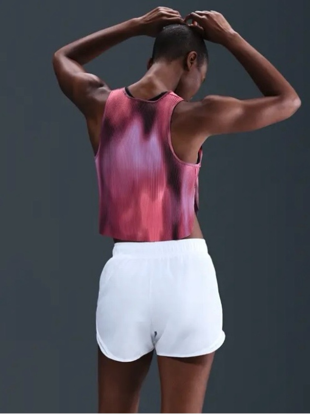 NEW Size Medium Nike AeroSwift
Womens Dri-FIT Pink ADV Cropped Running Tank Top - Picture 3 of 9